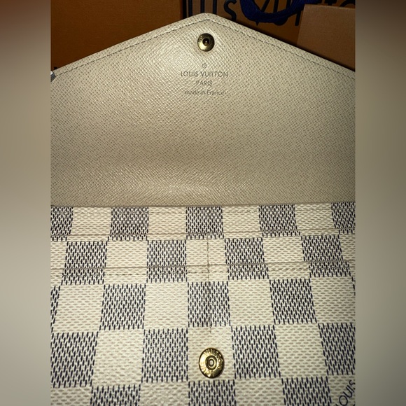 LOUIS VUITTON SARAH WALLET Damier Azur Canvas wallet. - Picture 15 of 15